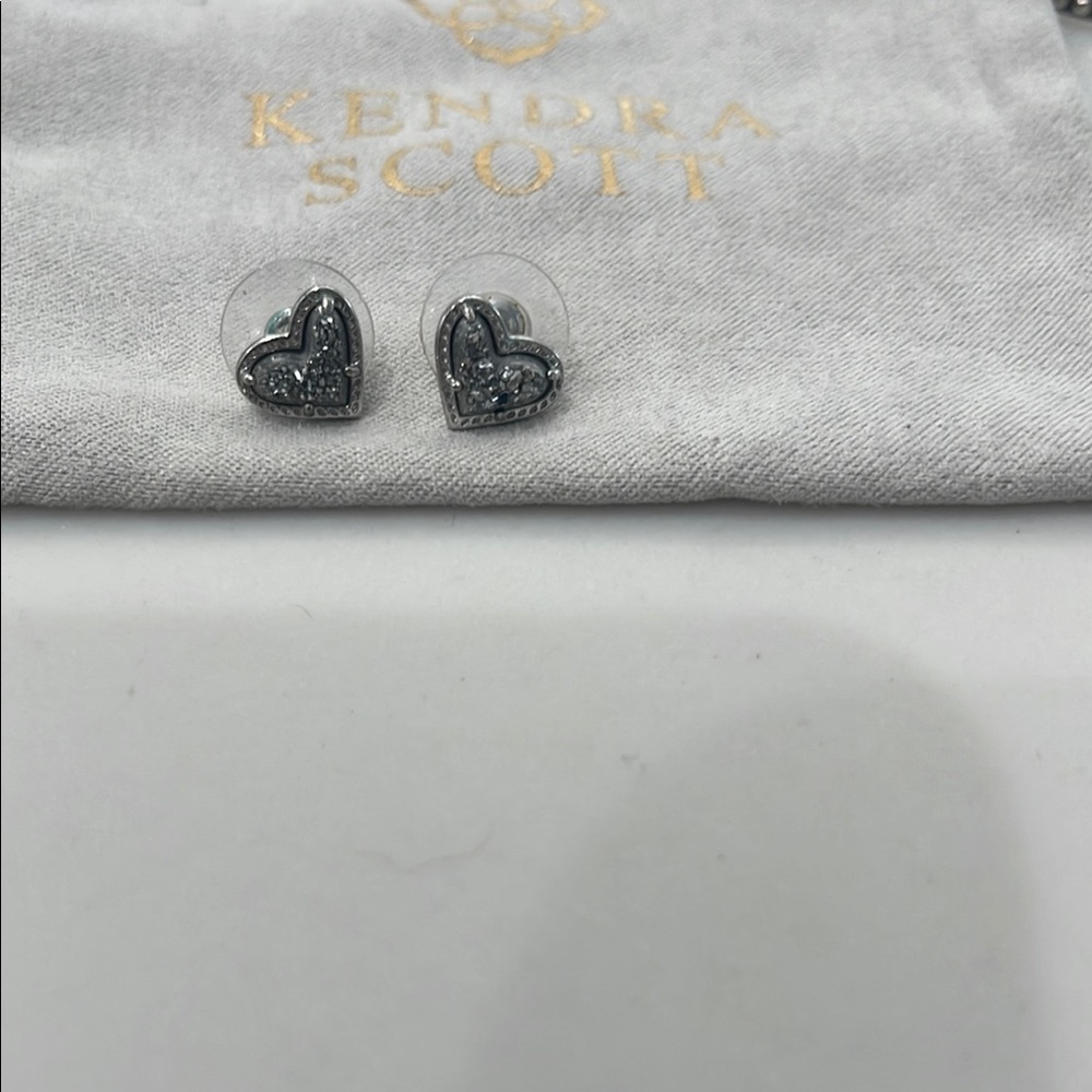 Kendra Scott Heart Earrings